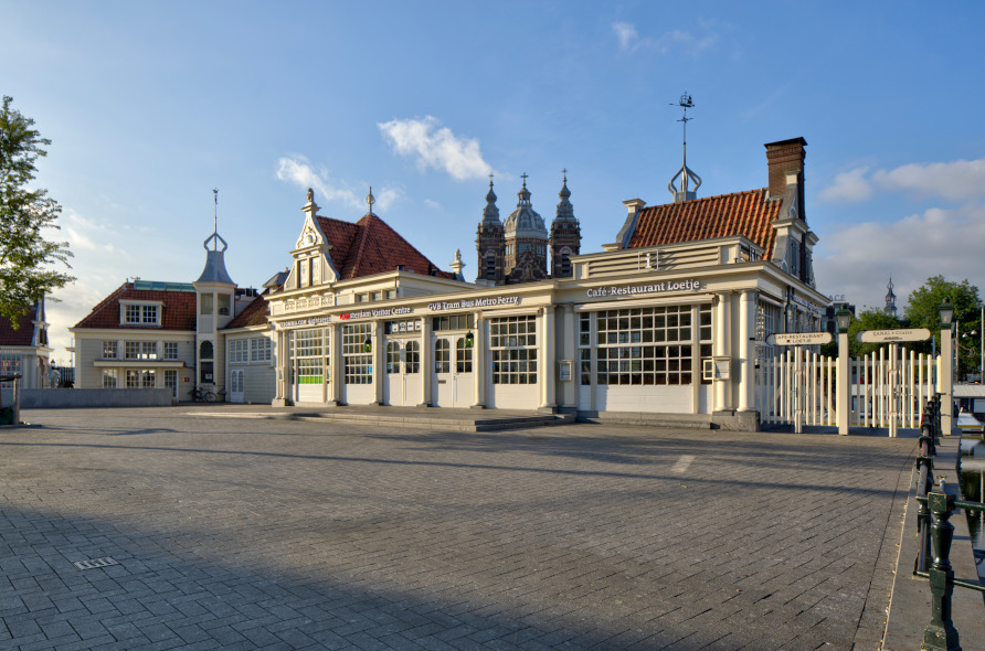 foto Stationsplein 4-16 in Amsterdam gemaakt door Remco van Blokland