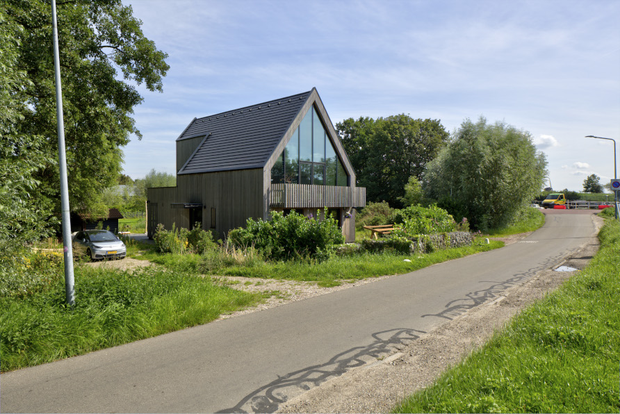 foto Lange Muiderweg 4 in Weesp gemaakt door Remco van Blokland